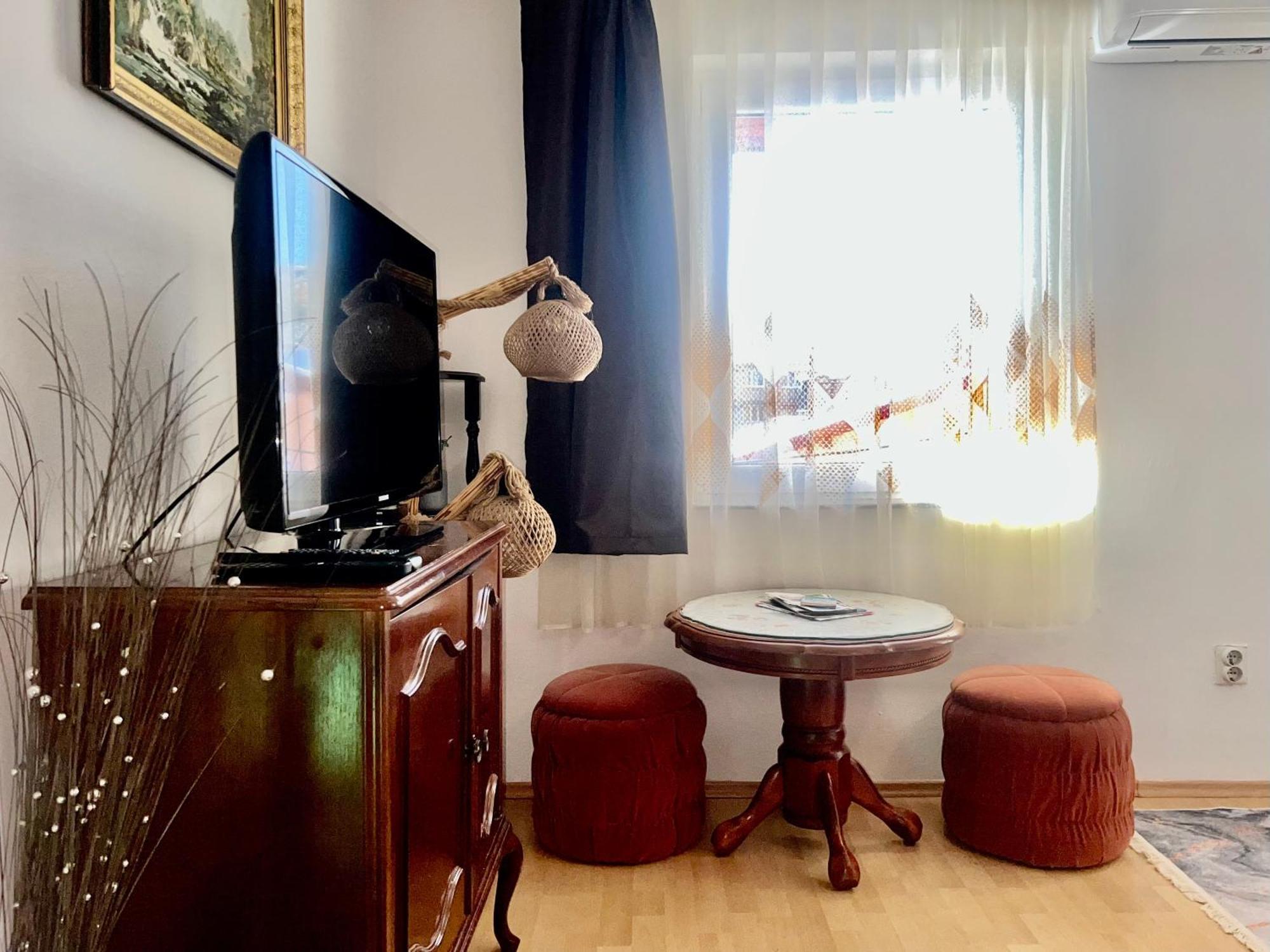 Hani Studio Apartment Сараево Екстериор снимка
