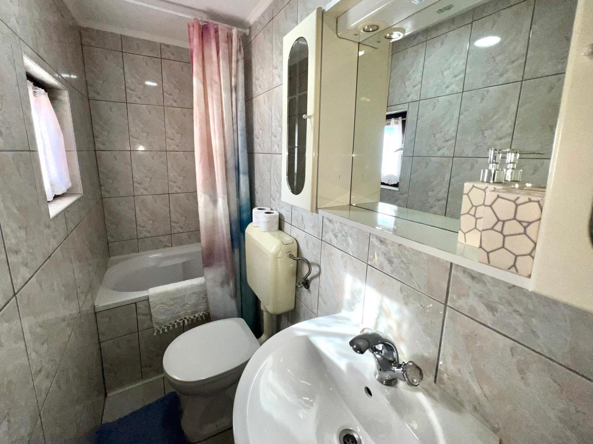 Hani Studio Apartment Сараево Екстериор снимка