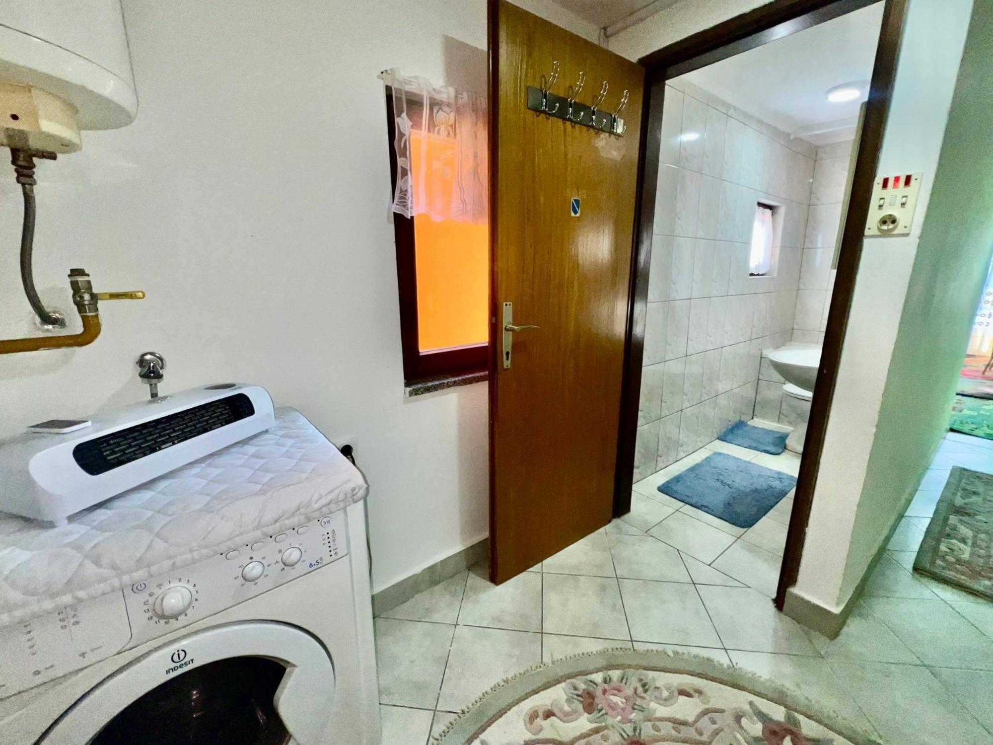 Hani Studio Apartment Сараево Екстериор снимка