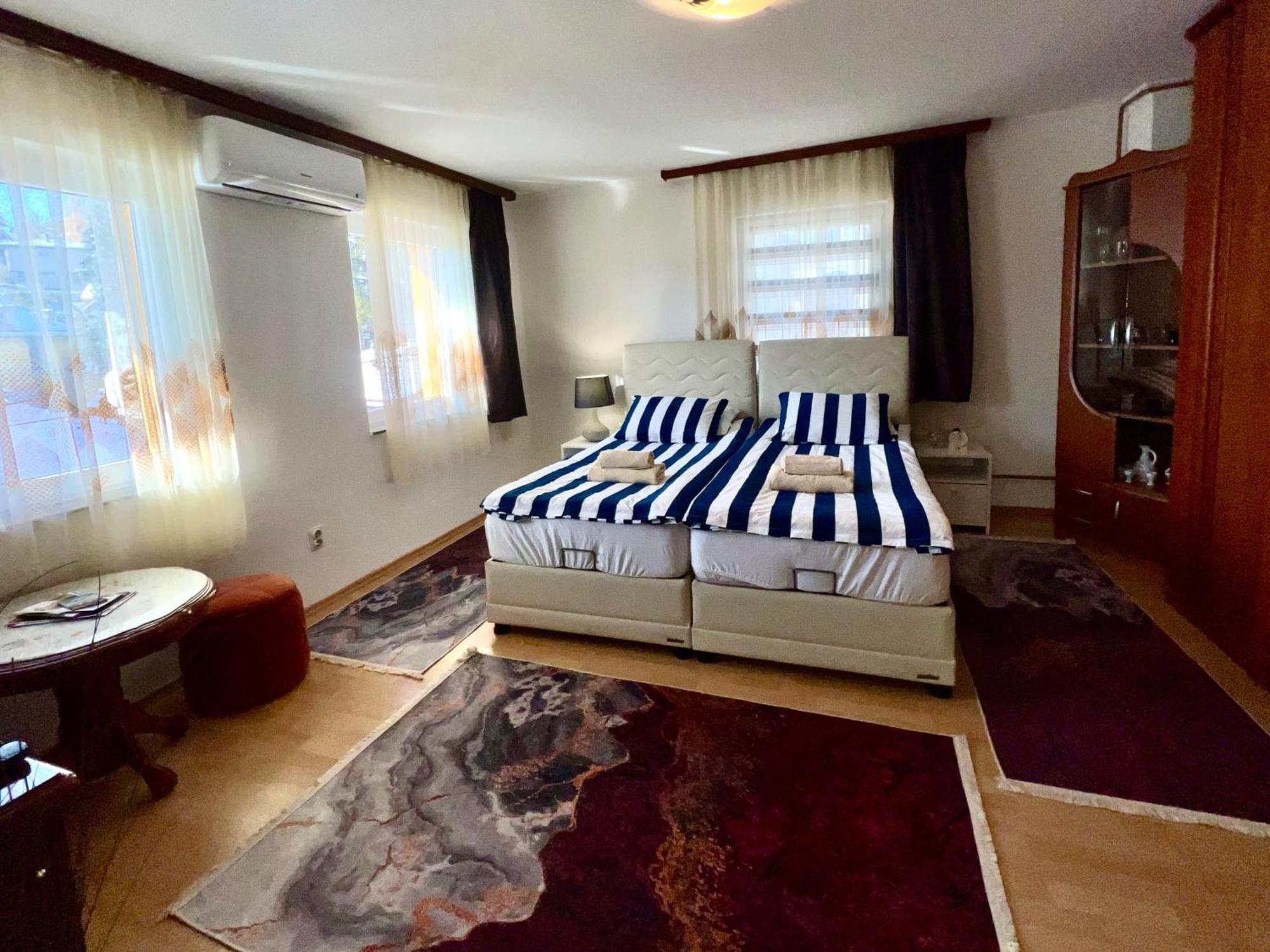 Hani Studio Apartment Сараево Екстериор снимка
